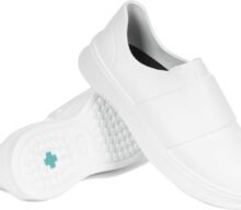 Best White Nurse Shoes for 2024